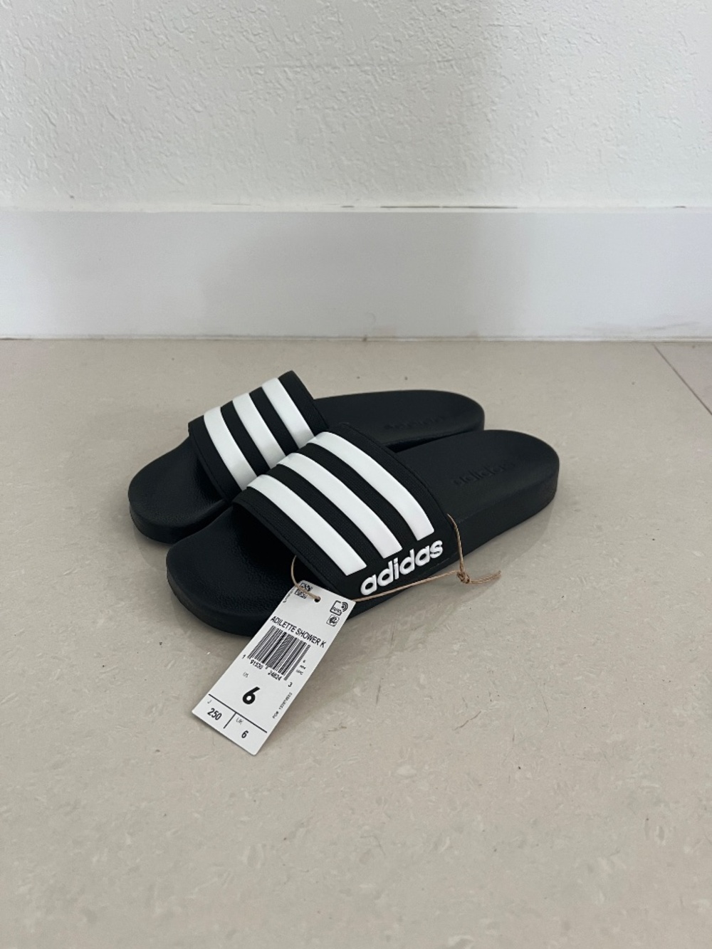 NEW adidas Kids' Adilette Shower Slides Size US6 Black & White
